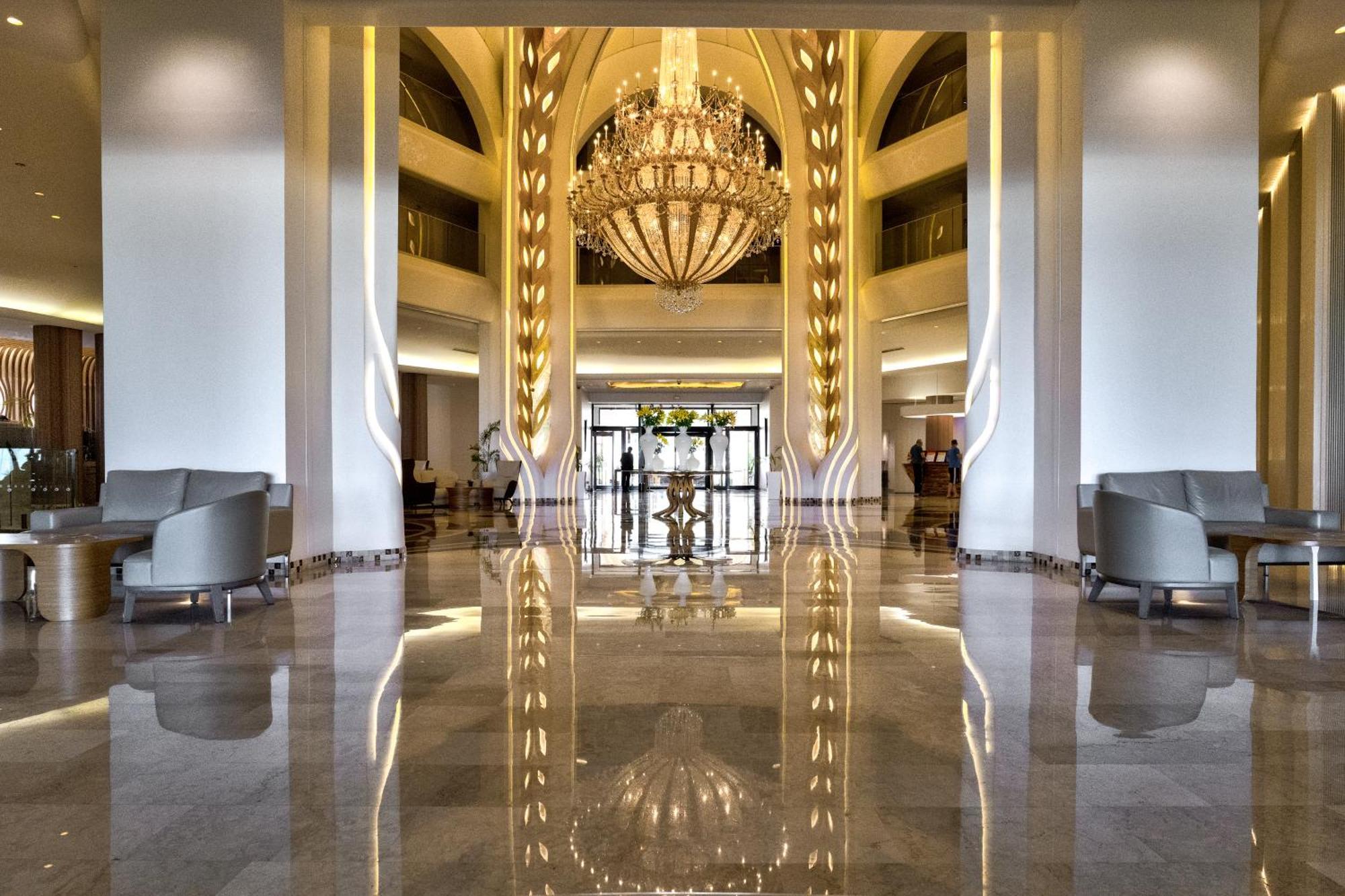 La Cigale Tabarka Hotel Exterior photo Lobby