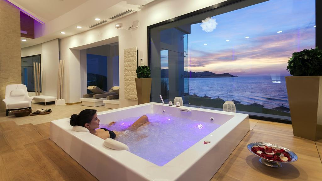 La Cigale Tabarka Hotel Exterior photo A whirlpool bath